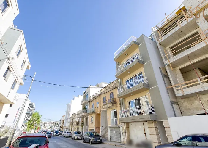 Lovely & Spacious 3br Penthouse In Swieqi By 360 Estates Apartman